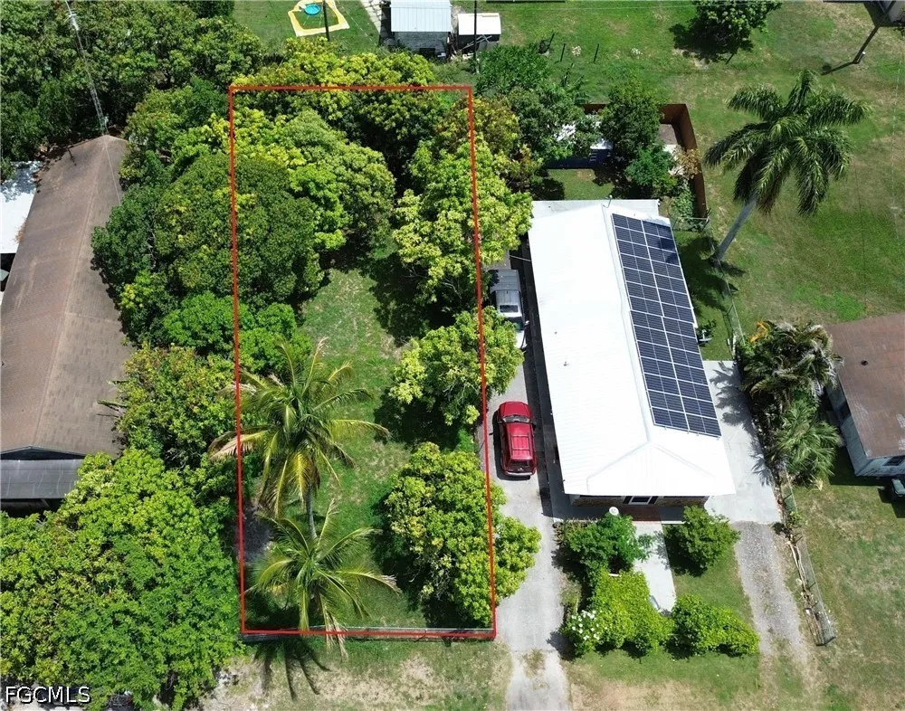 E Obispo Avenue Clewiston, FL 33440