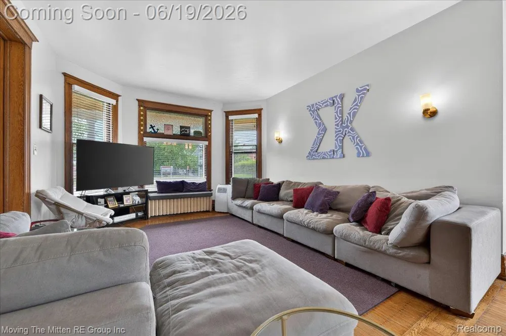 415 W Forest Avenue Ypsilanti City, MI 48197