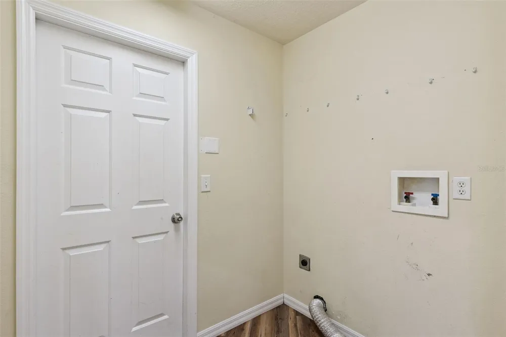 4450 ABACO DRIVE Tavares, FL 32778