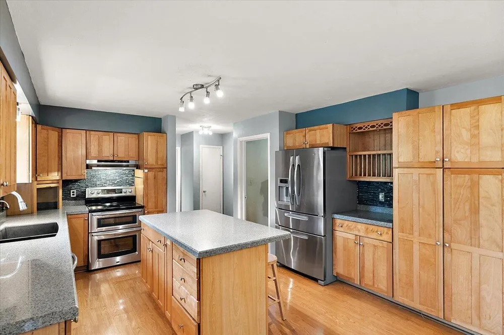 5866 Ponderosa Drive Stevensville, MI 49127