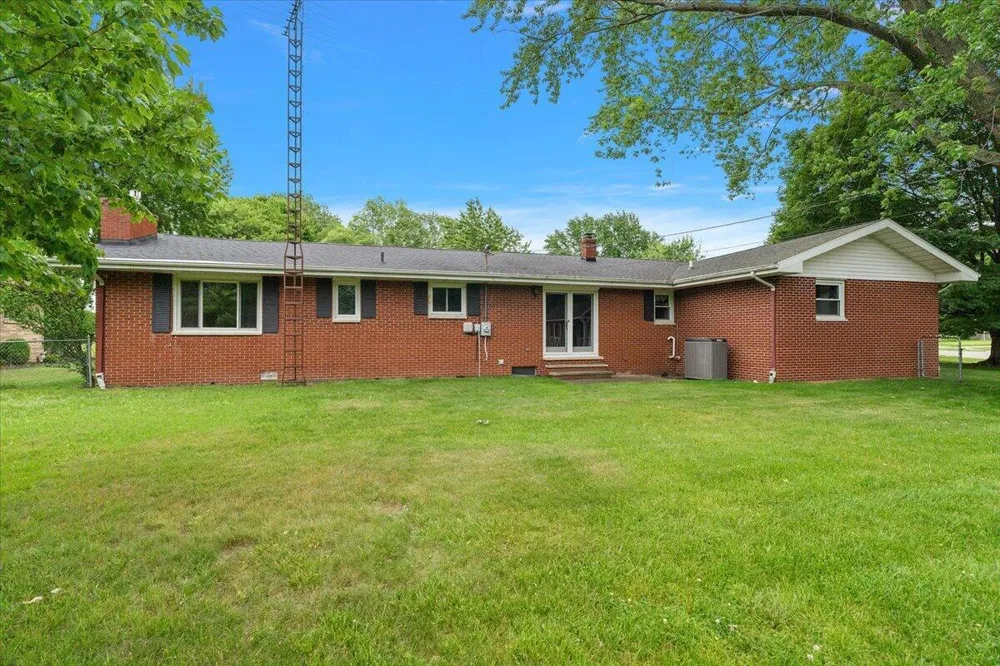 5866 Ponderosa Drive Stevensville, MI 49127