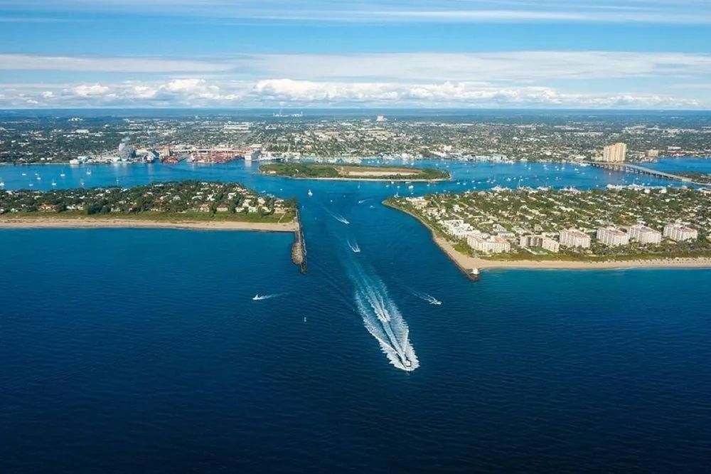 220 Lake Shore Drive #1111 Lake Park, FL 33403