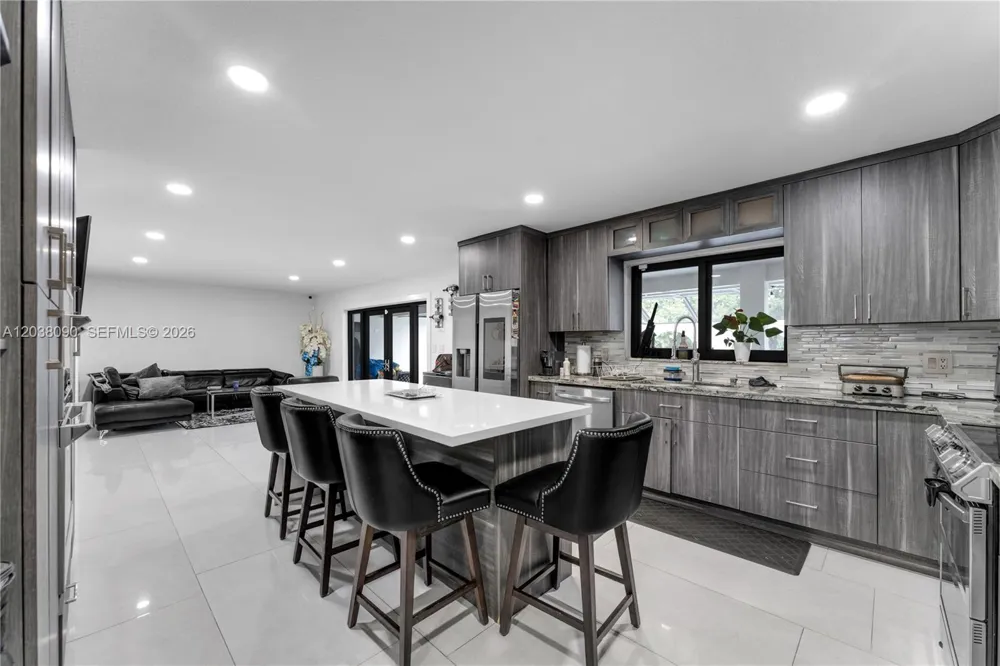 551 SW 127th Ave Miami, FL 33184