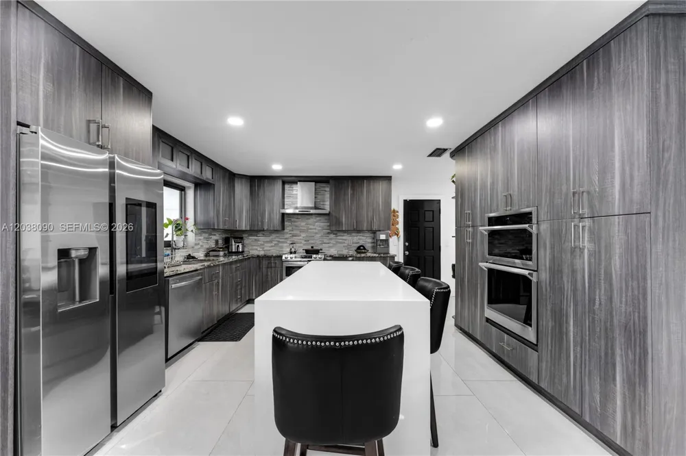 551 SW 127th Ave Miami, FL 33184