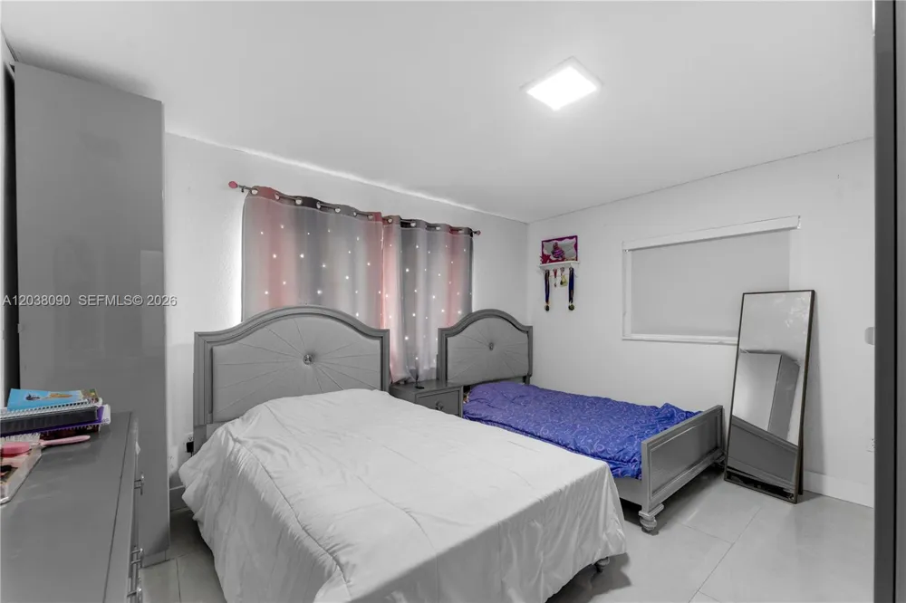 551 SW 127th Ave Miami, FL 33184