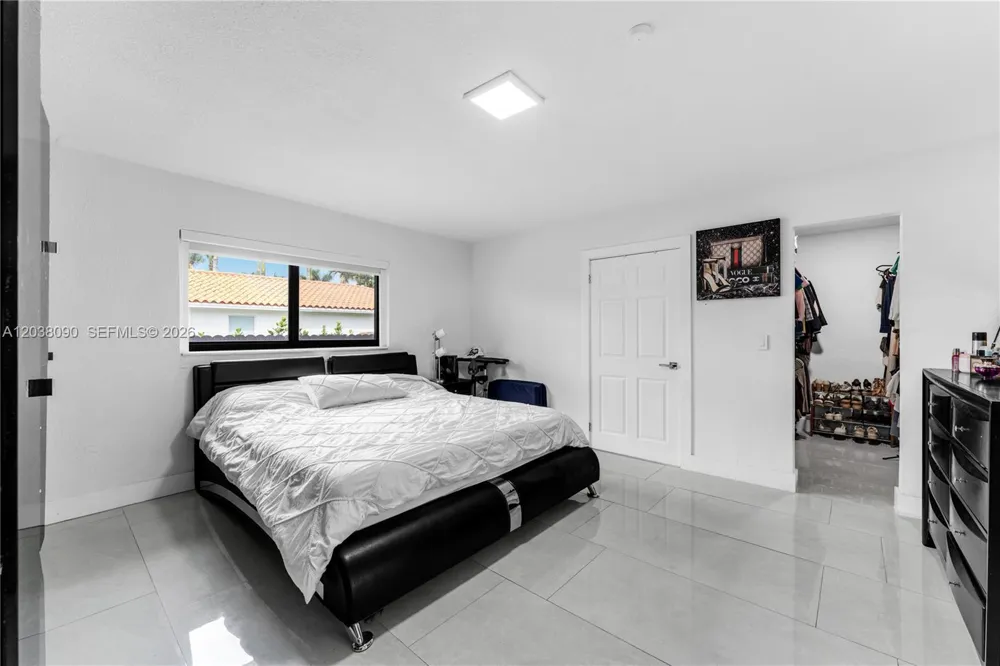 551 SW 127th Ave Miami, FL 33184