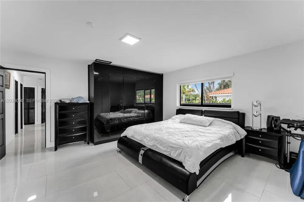 551 SW 127th Ave Miami, FL 33184