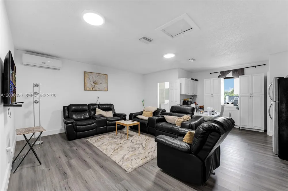 551 SW 127th Ave Miami, FL 33184