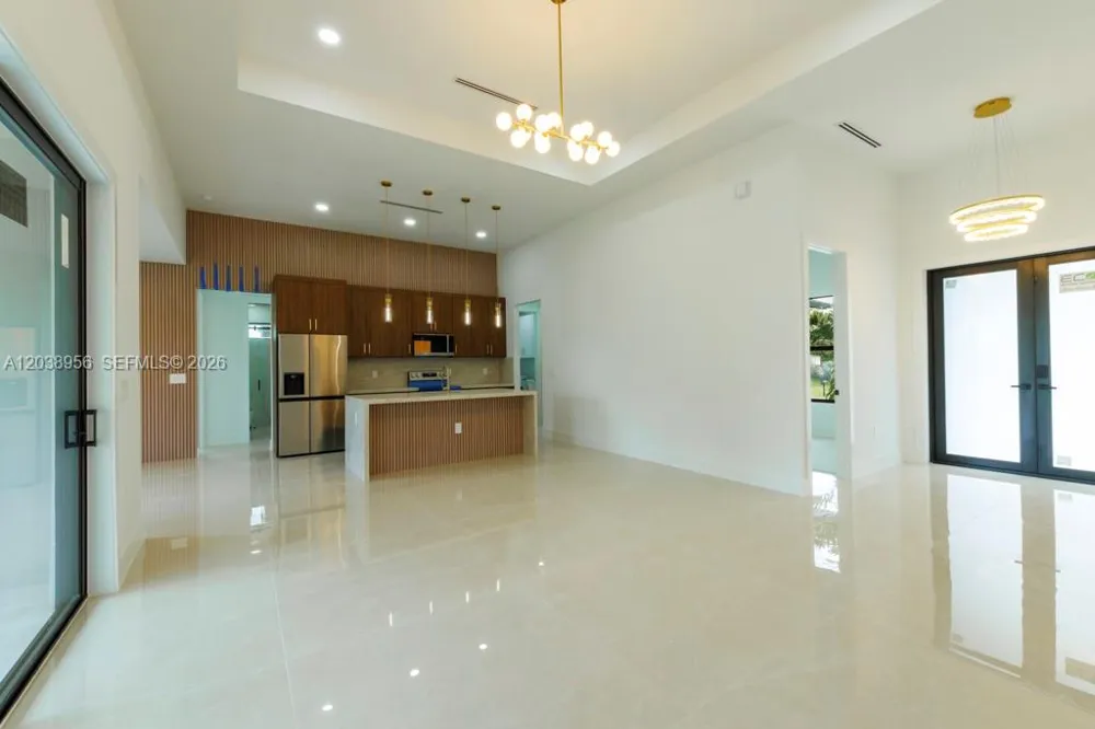 814 Calyton Ave Lehigh Acres, FL 33972