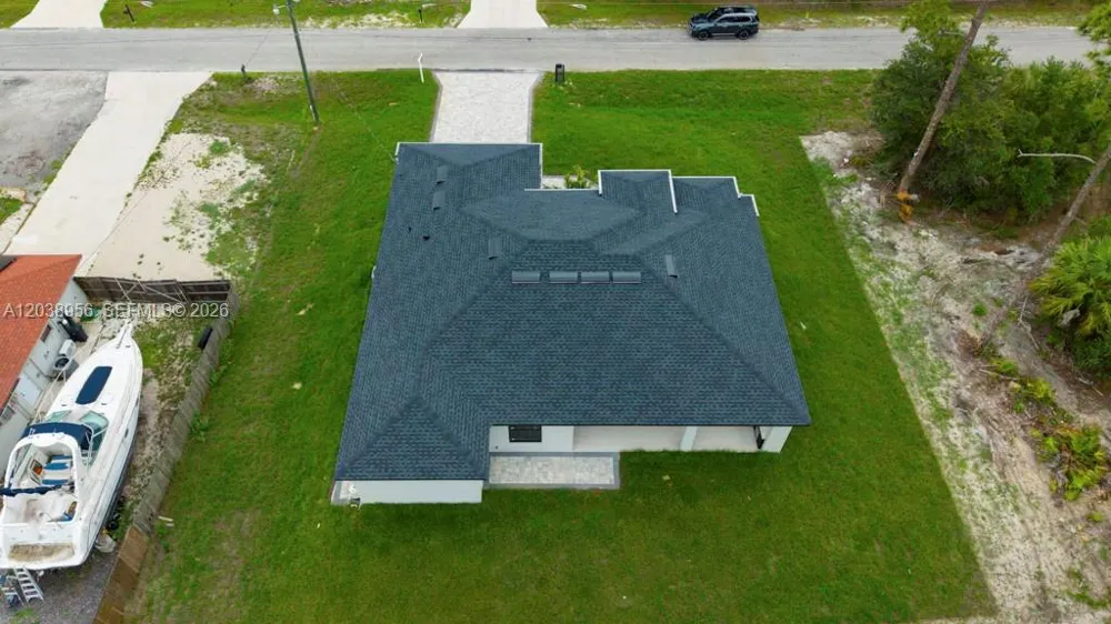 814 Calyton Ave Lehigh Acres, FL 33972