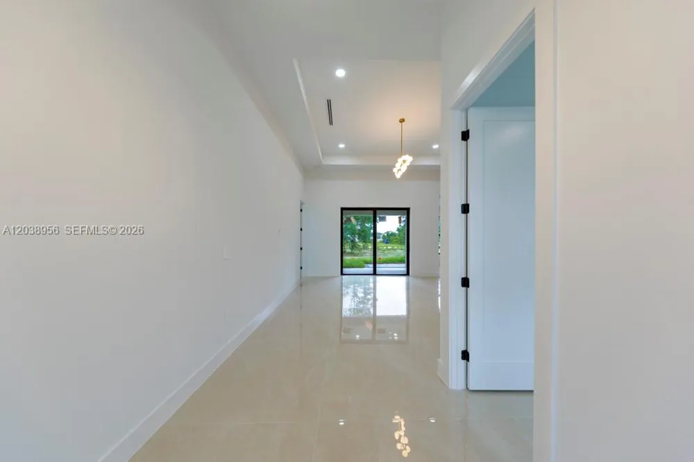814 Calyton Ave Lehigh Acres, FL 33972