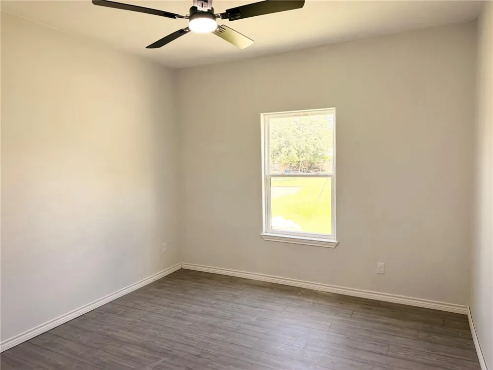 903 E Bowie Street Beeville, TX 78102