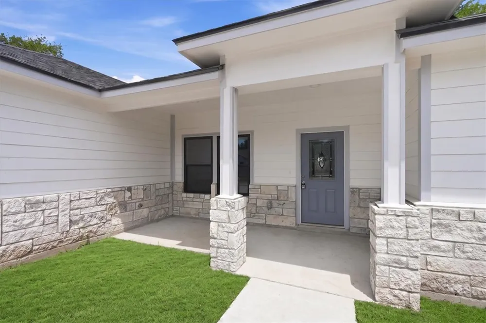 903 E Bowie Street Beeville, TX 78102