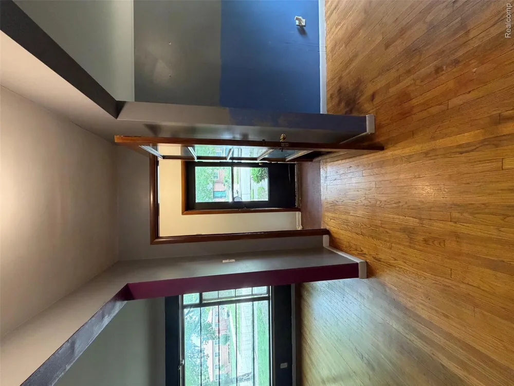 23750 Wildwood Street Oak Park City, MI 48237