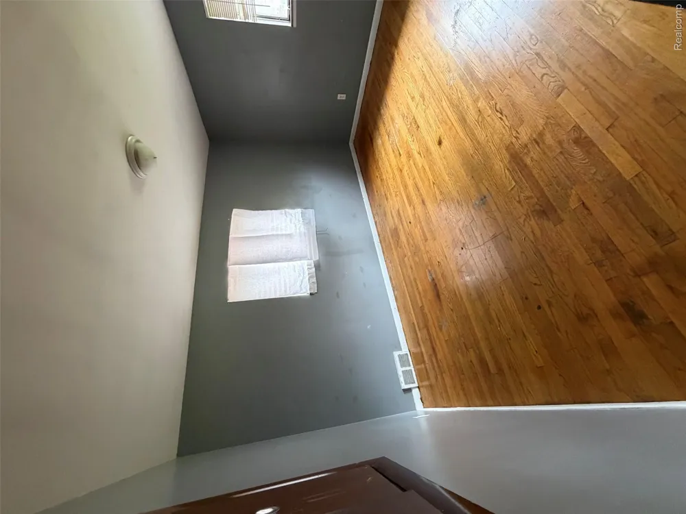 23750 Wildwood Street Oak Park City, MI 48237