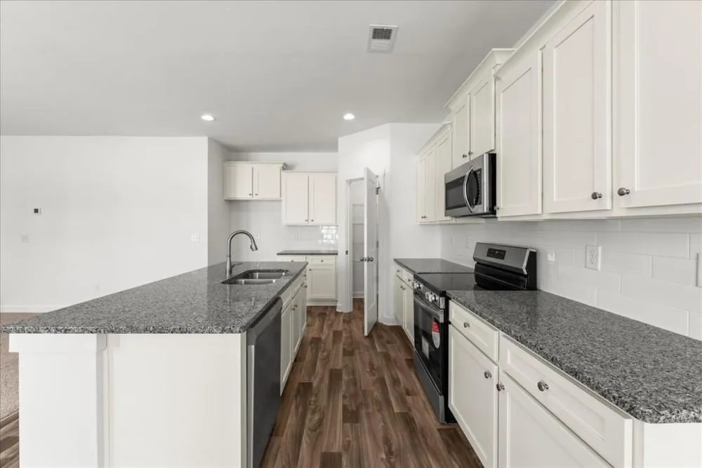 526 Lillian Way Statham, GA 30666