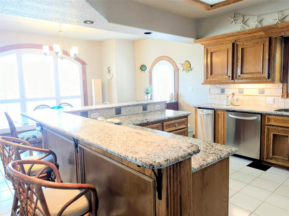 111 Kona Drive Tiki Island, TX 77554