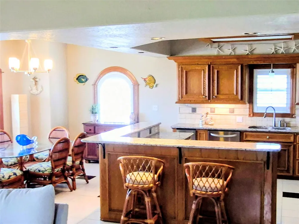111 Kona Drive Tiki Island, TX 77554