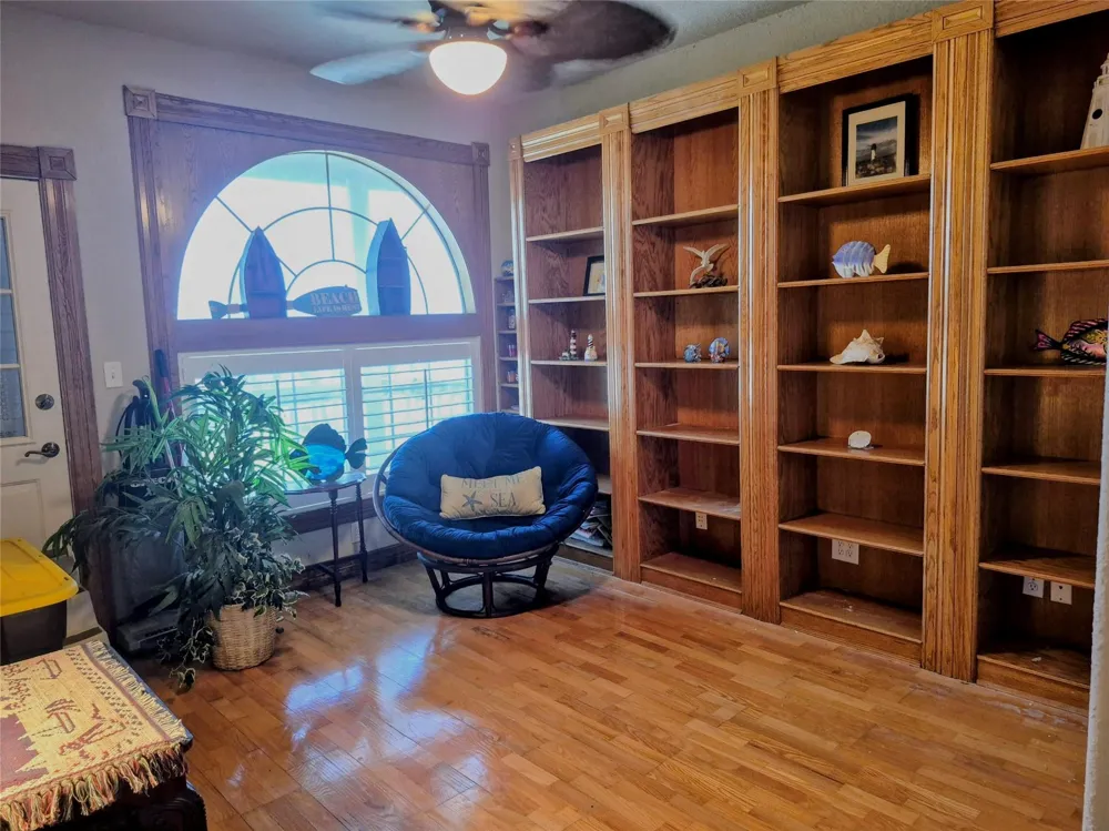 111 Kona Drive Tiki Island, TX 77554