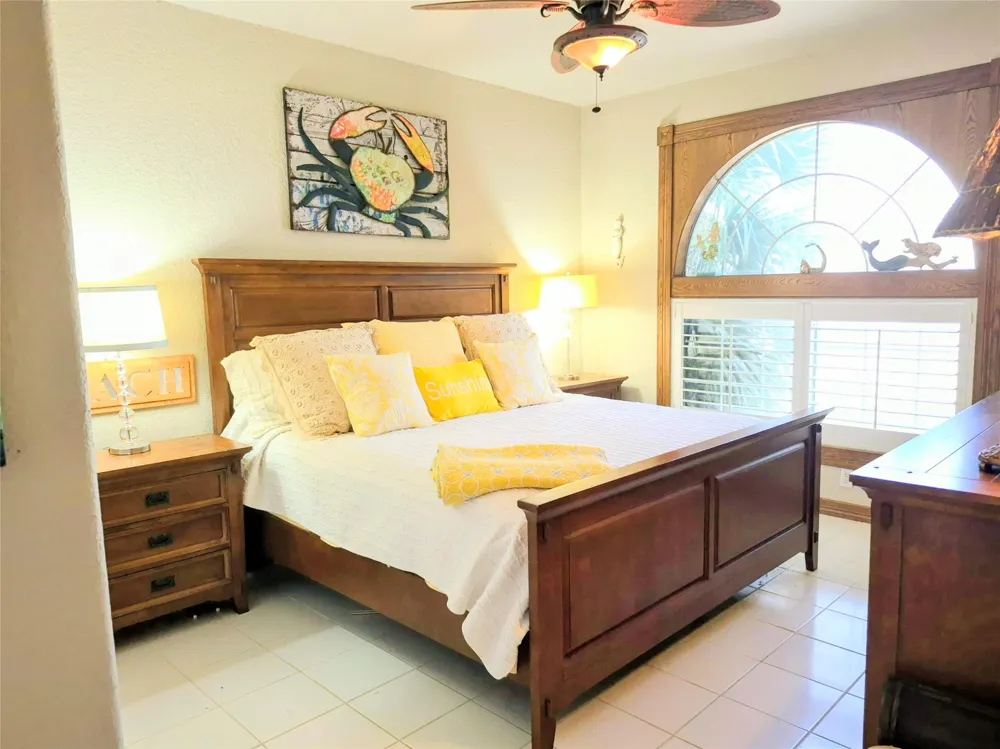 111 Kona Drive Tiki Island, TX 77554