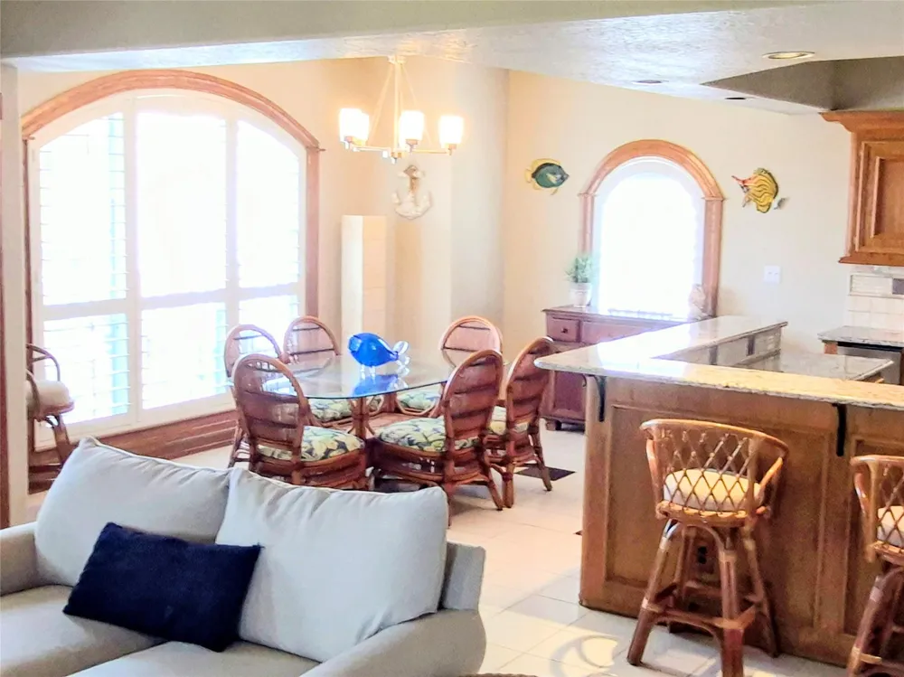 111 Kona Drive Tiki Island, TX 77554