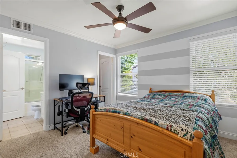 28469 Meadowlark Court Valencia, CA 91354