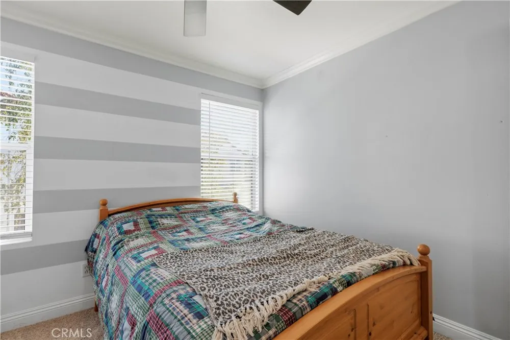 28469 Meadowlark Court Valencia, CA 91354