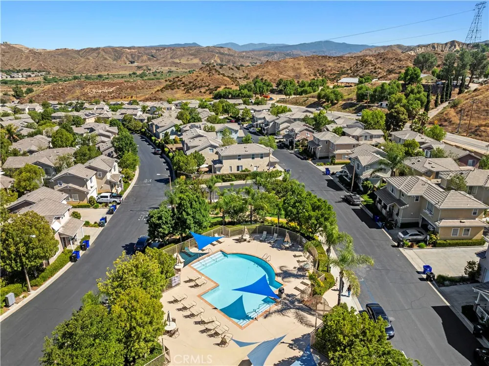 28469 Meadowlark Court Valencia, CA 91354