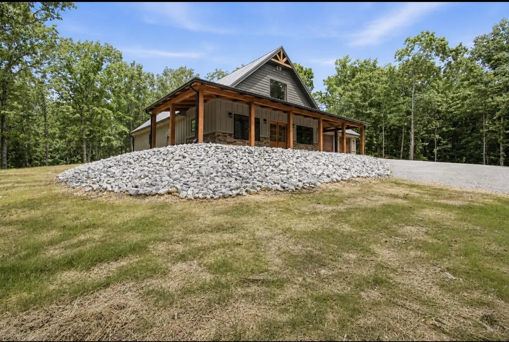 2120 Highway 412 West W Linden, TN 37096