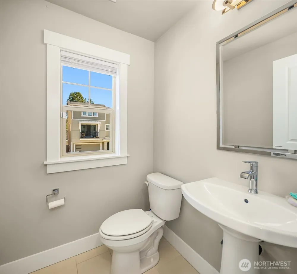 14012 12th Place W Lynnwood, WA 98087