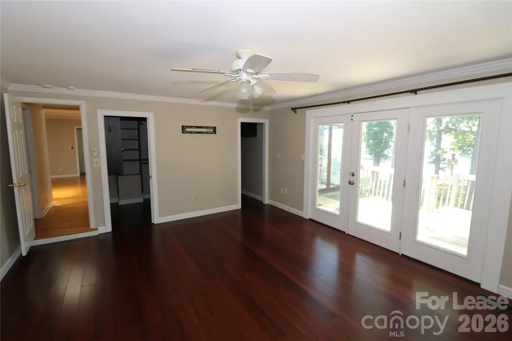 4589 Giles Avenue Sherrills Ford, NC 28673