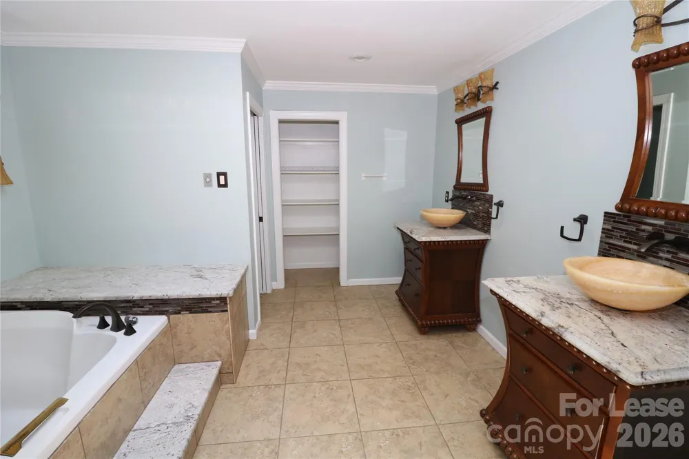 4589 Giles Avenue Sherrills Ford, NC 28673