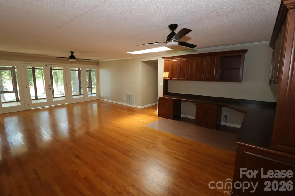 4589 Giles Avenue Sherrills Ford, NC 28673