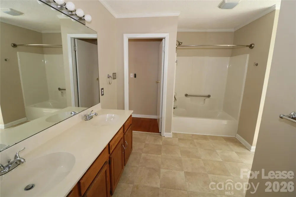 4589 Giles Avenue Sherrills Ford, NC 28673