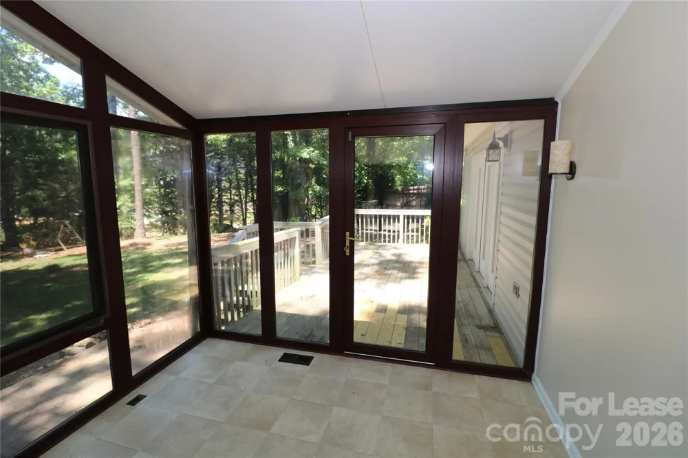 4589 Giles Avenue Sherrills Ford, NC 28673