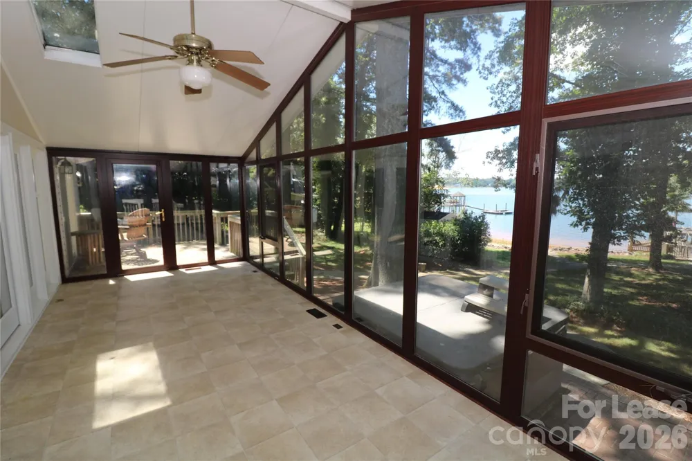 4589 Giles Avenue Sherrills Ford, NC 28673