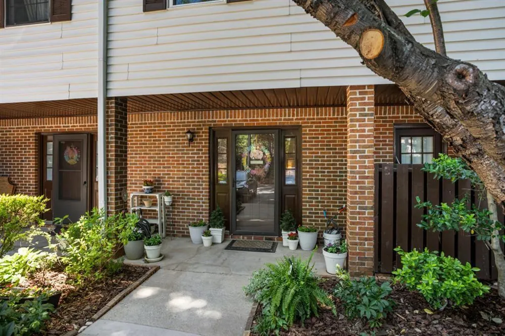 6176 Wintergreen Rd Norcross, GA 30093