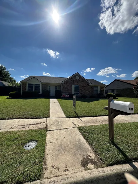884 Bitternut Drive