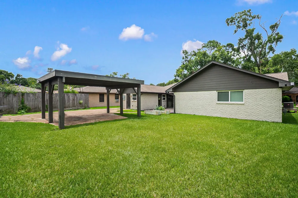 5207 Wigton Drive Houston, TX 77096