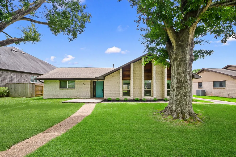 5207 Wigton Drive Houston, TX 77096