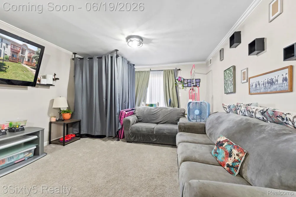 1754 Fort Street Trenton City, MI 48183