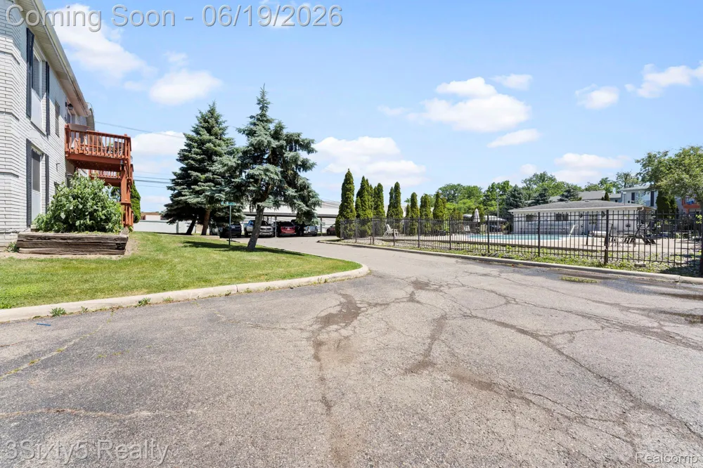 1754 Fort Street Trenton City, MI 48183