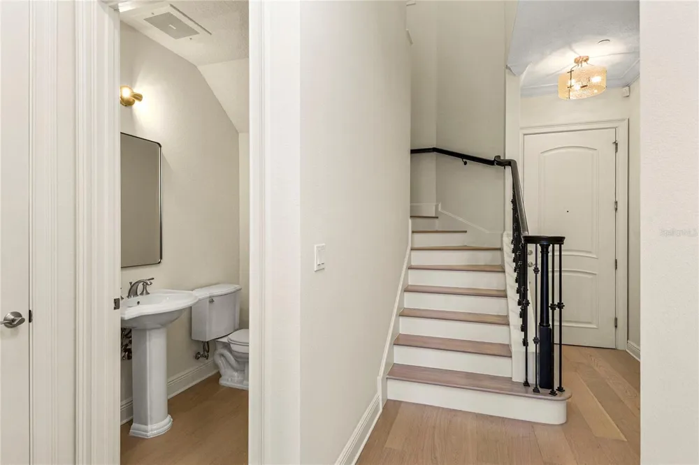 101 S NEW YORK AVENUE #311 Winter Park, FL 32789