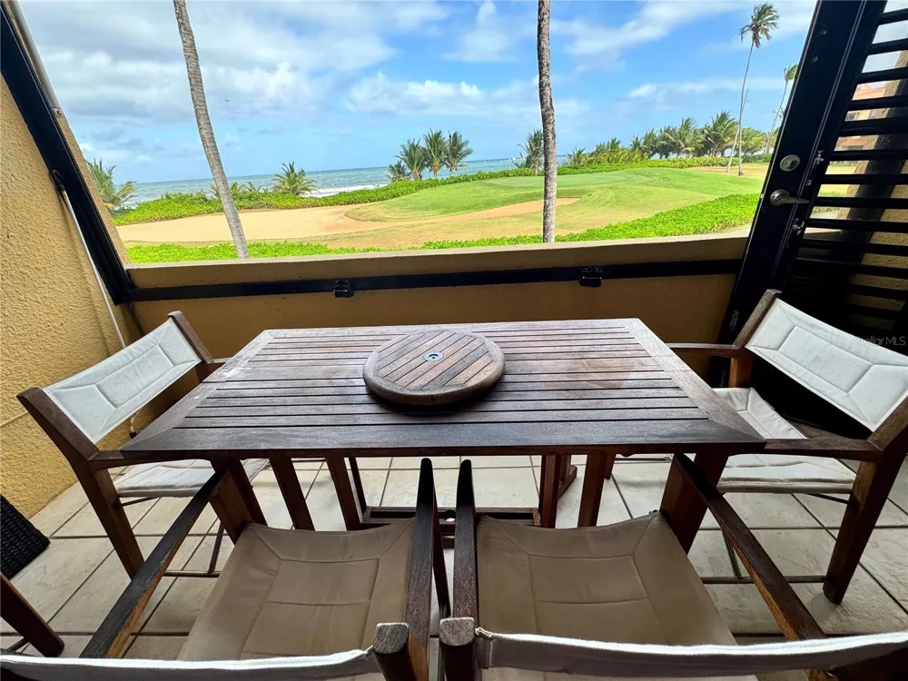 222 BEACH VILLAGE Humacao, PR 00791