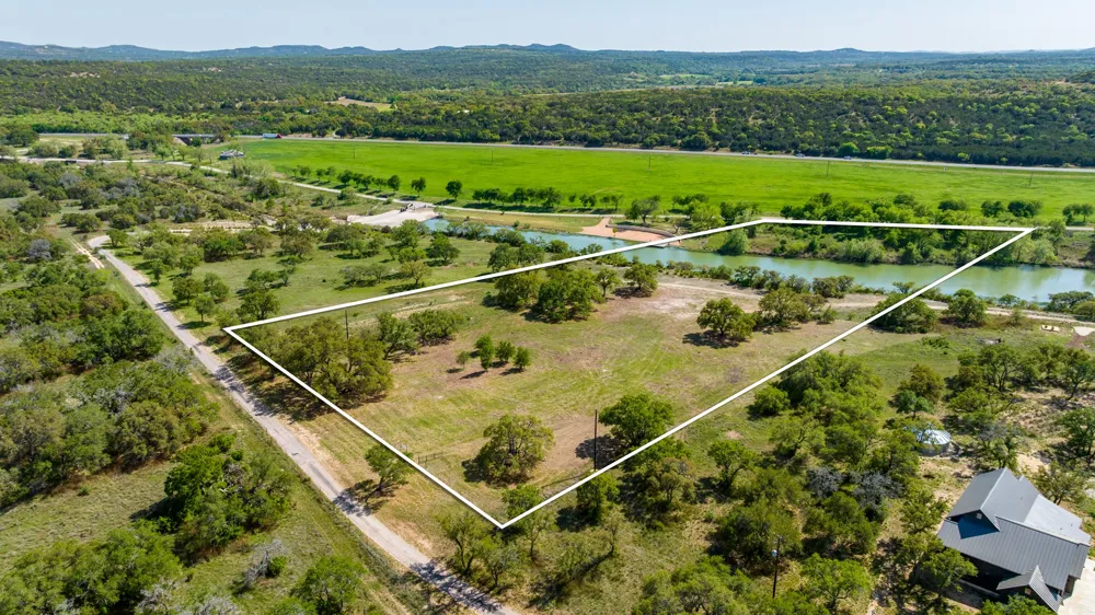 2 Byrd Ranch Road Johnson City, TX 78636
