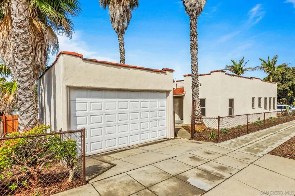 915 Civic Center Dr Oceanside, CA 92054