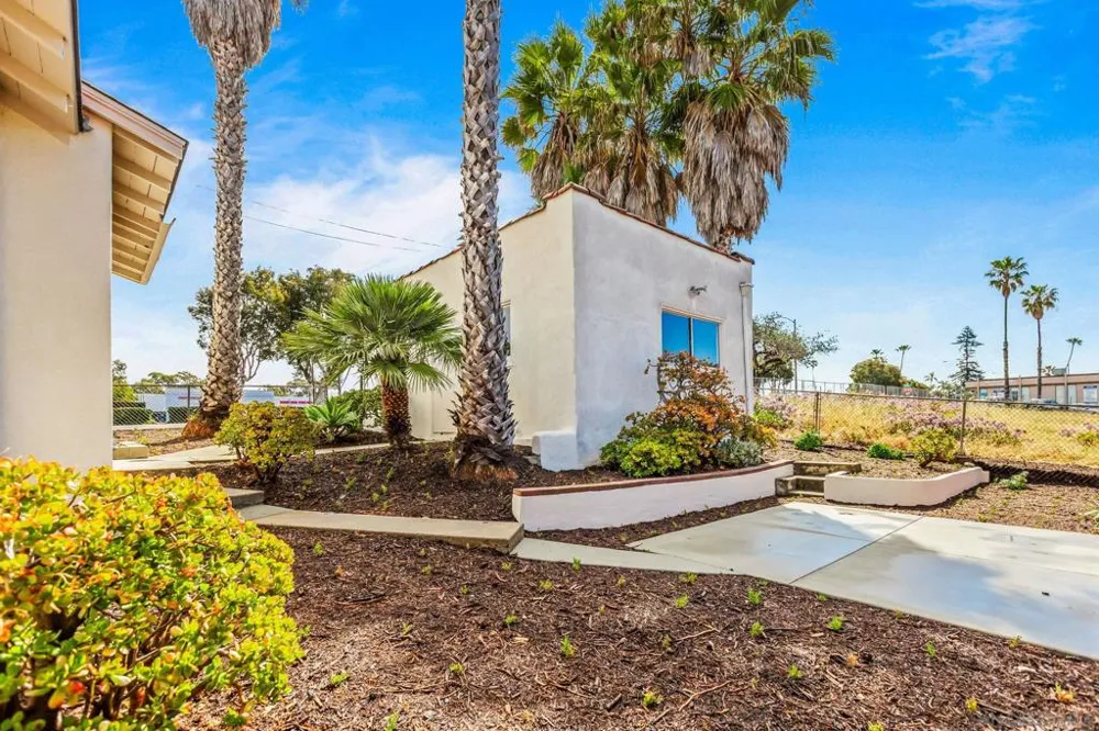 915 Civic Center Dr Oceanside, CA 92054