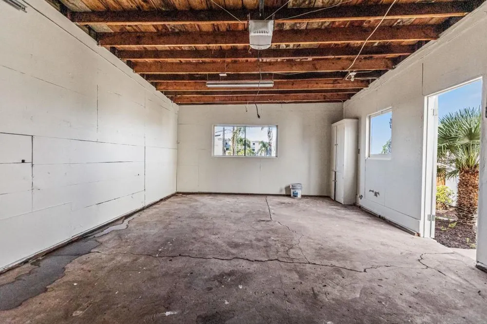 915 Civic Center Dr Oceanside, CA 92054