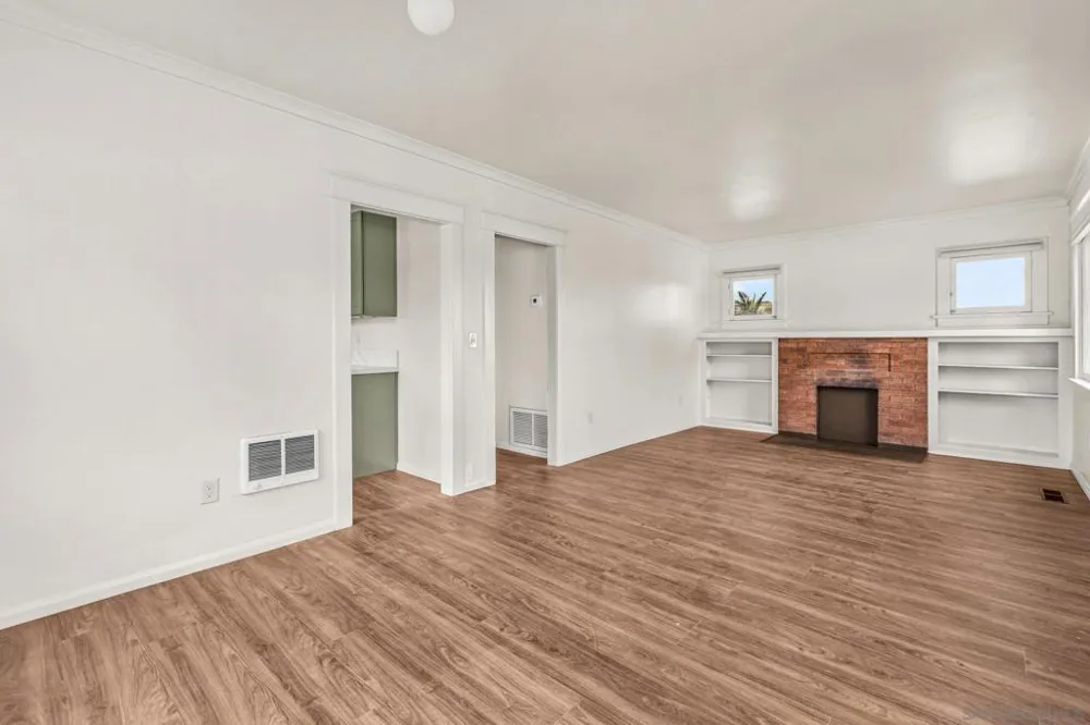 915 Civic Center Dr Oceanside, CA 92054