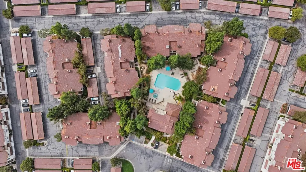 675 Oak Run Trail #TL301 Oak Park, CA 91377
